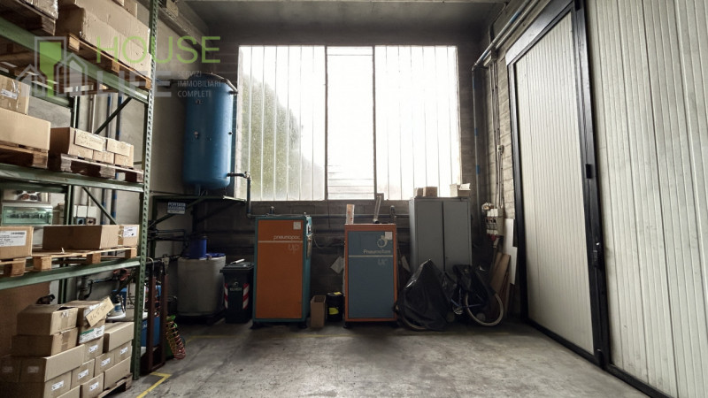 CALDOGNO: CAPANNONE INDUSTRIALE SINGOLO di mq 900 circa (500+400) H 6,00 sotto trave, con area es...