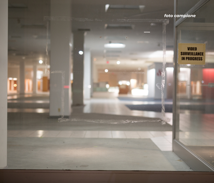 RIF:1FIL -ZANè - PER INFO  - 0444/310220

Negozio di 125mq a Zané molto luminoso dotato di 4 vetr...