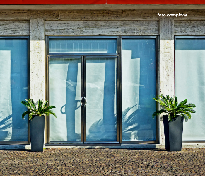 RIF:1FIL -ZANè - PER INFO  - 0444/310220

Negozio di 125mq a Zané molto luminoso dotato di 4 vetr...