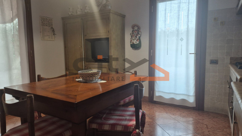 Scopri questa villa singola situata nel cuore di Pove del Grappa, un comune incantevole che offre...