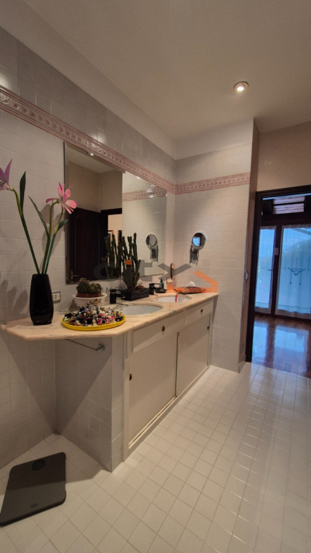 Scopri questa villa singola situata nel cuore di Pove del Grappa, un comune incantevole che offre...