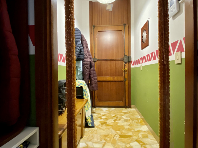 In zona San Pio a Vicenza, precisamente in Via Andrea Marani, proponiamo in vendita un appartamen...