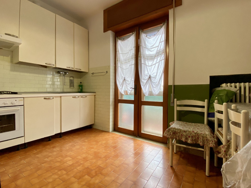 In zona San Pio a Vicenza, precisamente in Via Andrea Marani, proponiamo in vendita un appartamen...