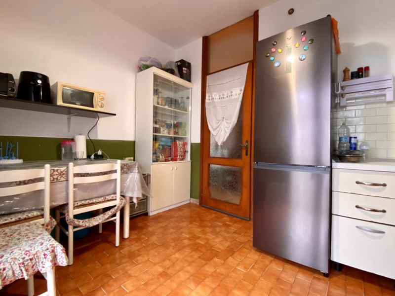 In zona San Pio a Vicenza, precisamente in Via Andrea Marani, proponiamo in vendita un appartamen...