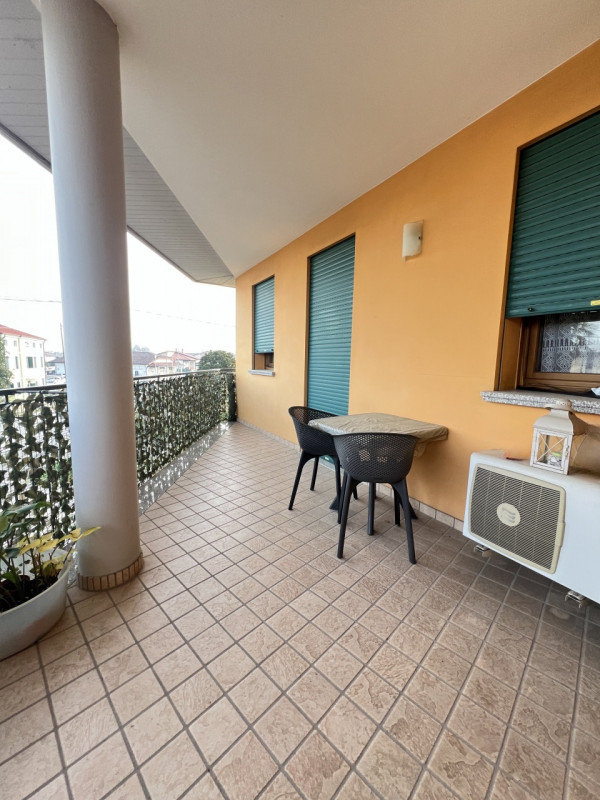 Marsango – Campo San Martino
Scopri in zona centrale, questo appartamento al primo piano di 60 mq...