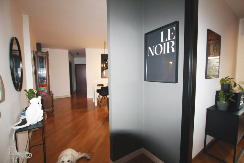 Nel cuore della rinomata zona Portello Istituti di Padova,  proponiamo in vendita un raffinato ap...