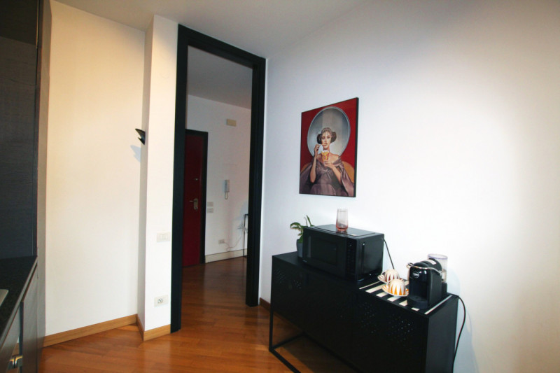 Nel cuore della rinomata zona Portello Istituti di Padova,  proponiamo in vendita un raffinato ap...