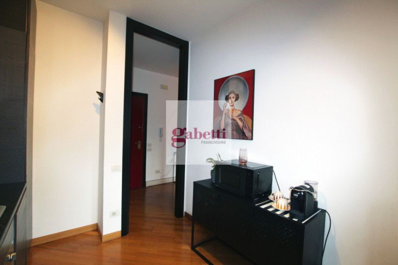 Nel cuore della rinomata zona Istituti-Portello di Padova,  proponiamo in vendita un raffinato ap...