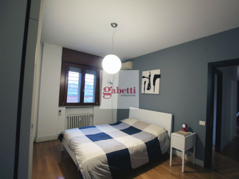 Nel cuore della rinomata zona Istituti-Portello di Padova,  proponiamo in vendita un raffinato ap...