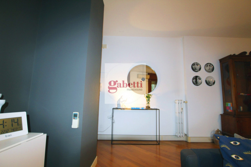 Nel cuore della rinomata zona Istituti-Portello di Padova,  proponiamo in vendita un raffinato ap...