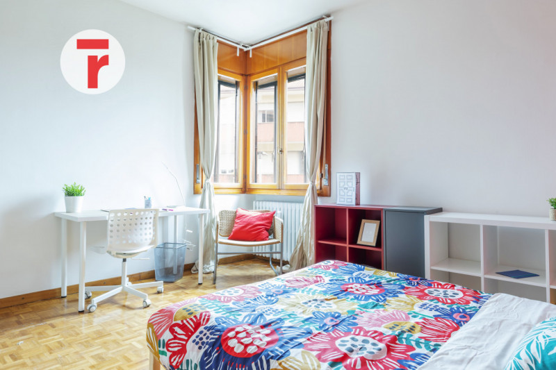 In condominio realizzato con criteri signorili e accurati, appartamento inserito in un contesto p...