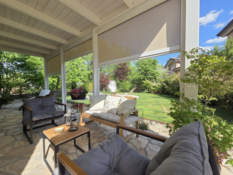 Situata in una zona strategica ma tranquilla di Abano Terme, al confine con Montegrotto, proponia...