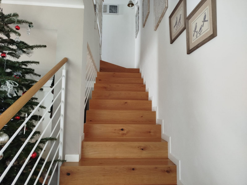 MONTEGROTTO TERME Proponiamo in vendita una recentissima porzione di villa in trifamiliare, situa...