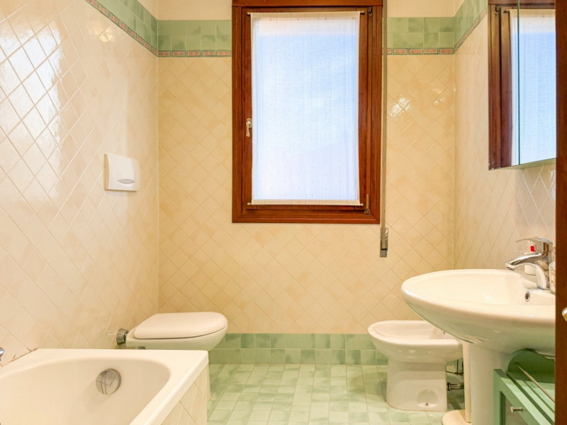 (Per INFO Roberto 3453195338) Scopri questa affascinante casa bifamiliare situata nel cuore di Fo...