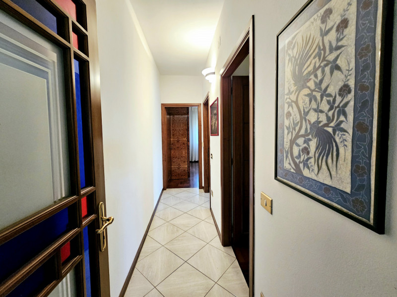 A Baone, proponiamo in vendita splendida porzione di bifamiliare, che rappresenta un'opportunità ...