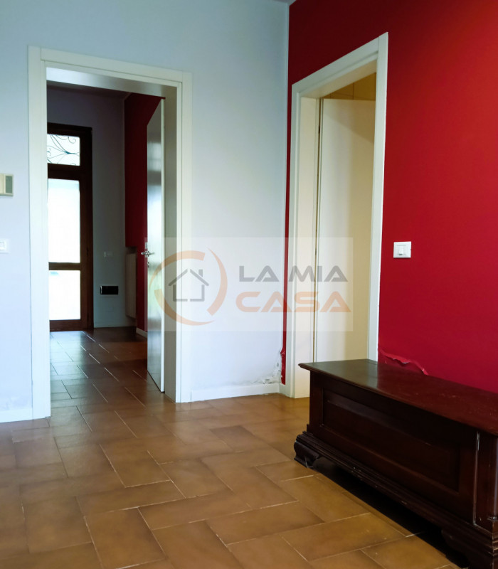 CAMPONOGARA loc. Prozzolo: Situata nel cuore della tranquilla zona di Prozzolo, questa affascinan...