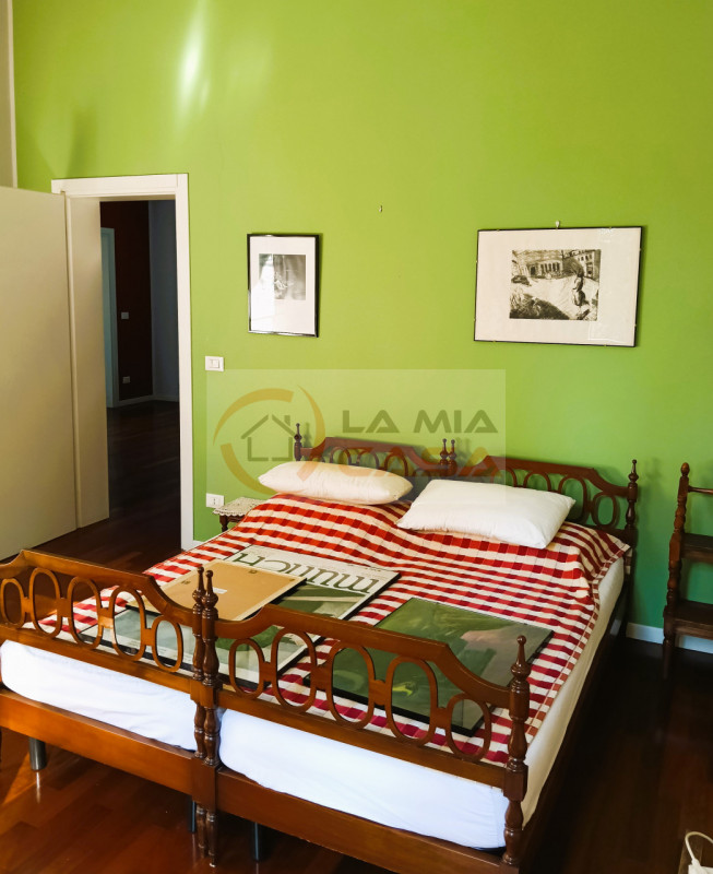 CAMPONOGARA loc. Prozzolo: Situata nel cuore della tranquilla zona di Prozzolo, questa affascinan...