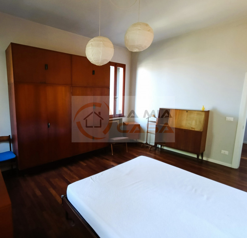 CAMPONOGARA loc. Prozzolo: Situata nel cuore della tranquilla zona di Prozzolo, questa affascinan...