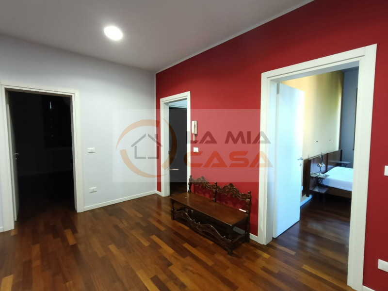 CAMPONOGARA loc. Prozzolo: Situata nel cuore della tranquilla zona di Prozzolo, questa affascinan...