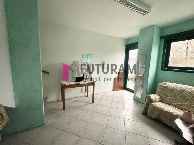 RIF: 199NM - TERRASSA PADOVANA (PD) - PER INFO 340 335 8378 - 0444/310220

Propongo in vendita un...