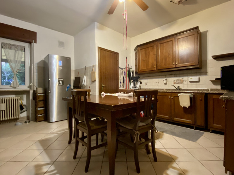 In tranquilla zona residenziale a Vicenza, nel quartiere di Bertesina e più precisamente in Strad...