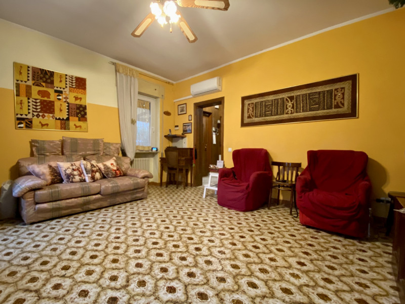 In tranquilla zona residenziale a Vicenza, nel quartiere di Bertesina e più precisamente in Strad...