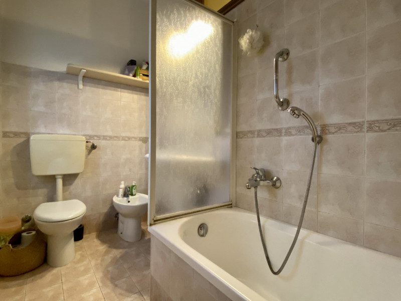 In tranquilla zona residenziale a Vicenza, nel quartiere di Bertesina e più precisamente in Strad...