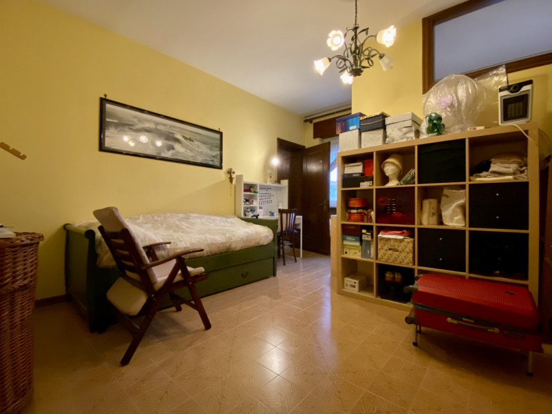 In tranquilla zona residenziale a Vicenza, nel quartiere di Bertesina e più precisamente in Strad...