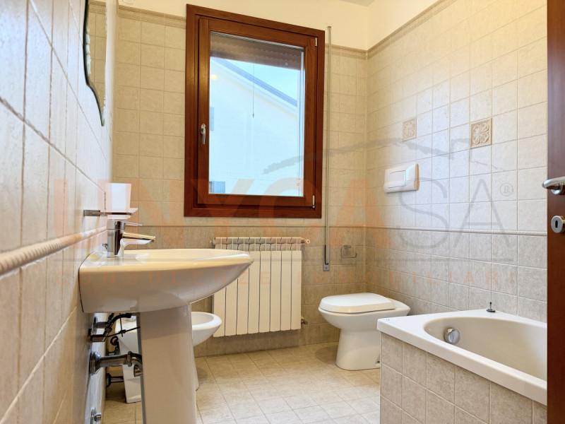 MESTRINO: in una tranquilla e curata zona residenziale di Mestrino, proponiamo in vendita un affa...