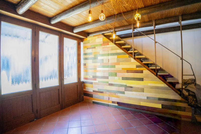 In un contesto intimo e riservato, dove il tempo sembra rallentare e la natura diventa parte dell...