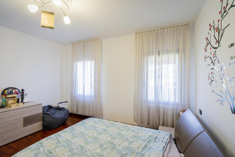 In un contesto intimo e riservato, dove il tempo sembra rallentare e la natura diventa parte dell...