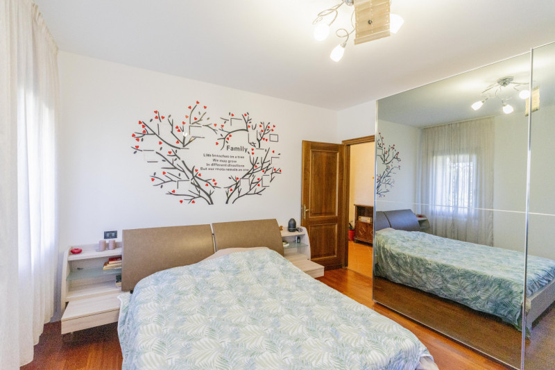 In un contesto intimo e riservato, dove il tempo sembra rallentare e la natura diventa parte dell...