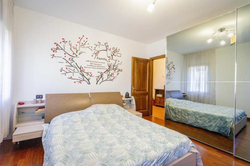 In un contesto intimo e riservato, dove il tempo sembra rallentare e la natura diventa parte dell...