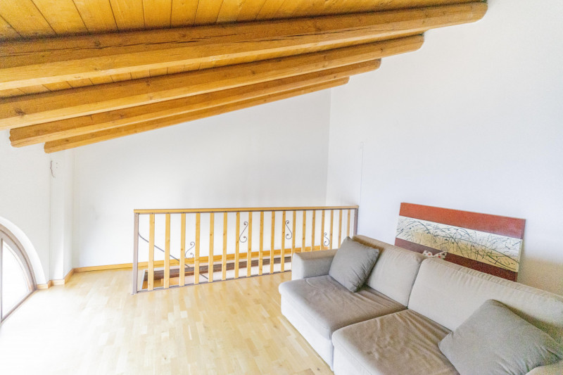 In un contesto intimo e riservato, dove il tempo sembra rallentare e la natura diventa parte dell...