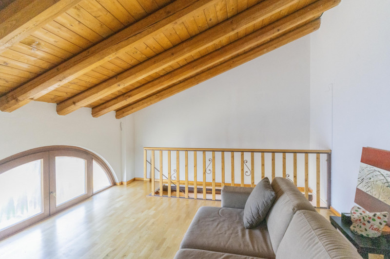 In un contesto intimo e riservato, dove il tempo sembra rallentare e la natura diventa parte dell...