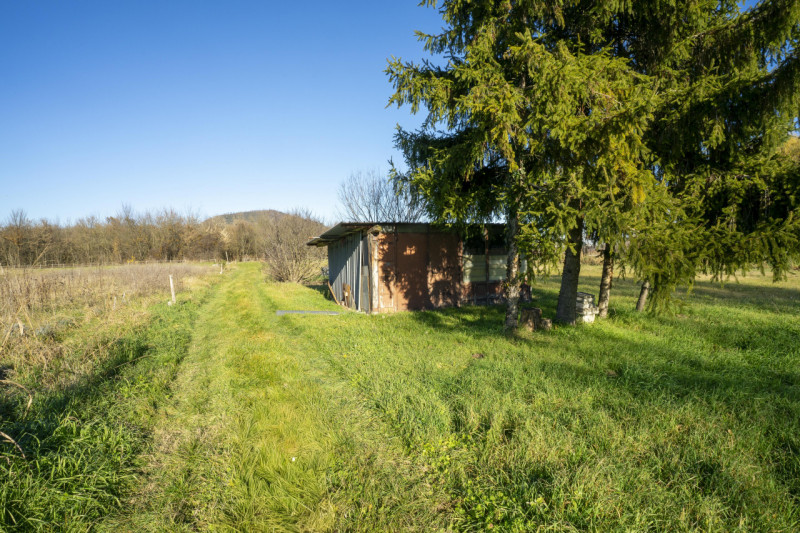 In un contesto intimo e riservato, dove il tempo sembra rallentare e la natura diventa parte dell...