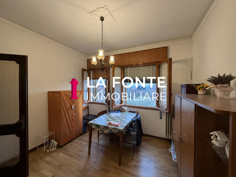 TORRE Spaziosa PORZ.NE di BIF.RE di circa 300 mq. L’immobile è ideale per famiglie numerose o chi...