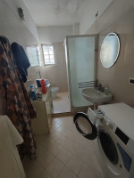 Proponiamo in vendita un ampio appartamento quadrilocale di circa 110 mq situato al primo piano d...