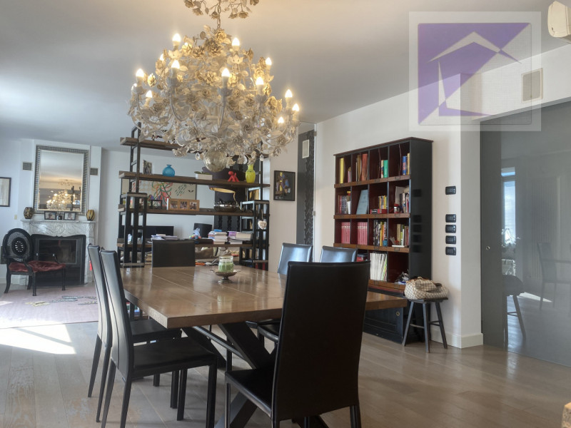 Immersa nella quiete della campagna, a soli 3 minuti dal centro di Santa Giustina in Colle, propo...