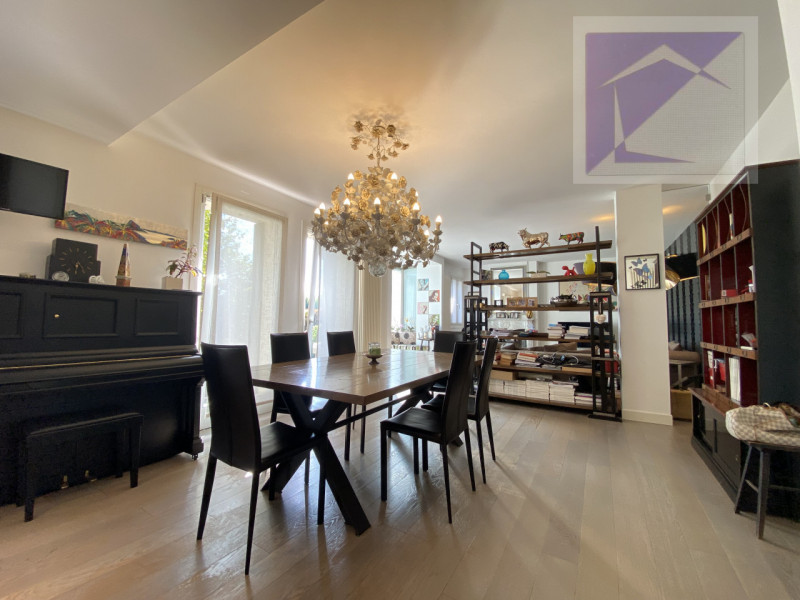 Immersa nella quiete della campagna, a soli 3 minuti dal centro di Santa Giustina in Colle, propo...