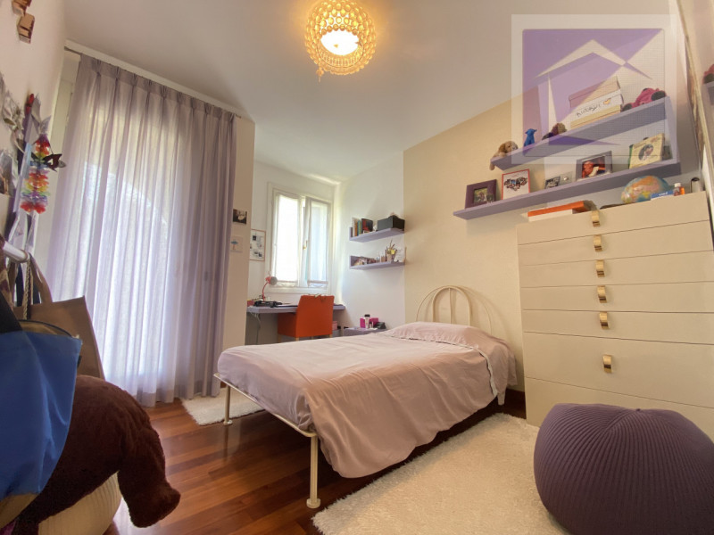 Immersa nella quiete della campagna, a soli 3 minuti dal centro di Santa Giustina in Colle, propo...