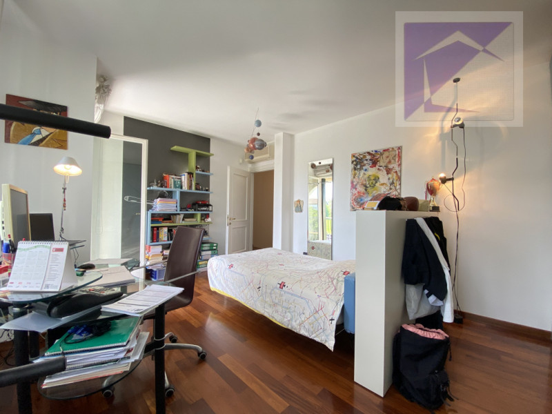 Immersa nella quiete della campagna, a soli 3 minuti dal centro di Santa Giustina in Colle, propo...