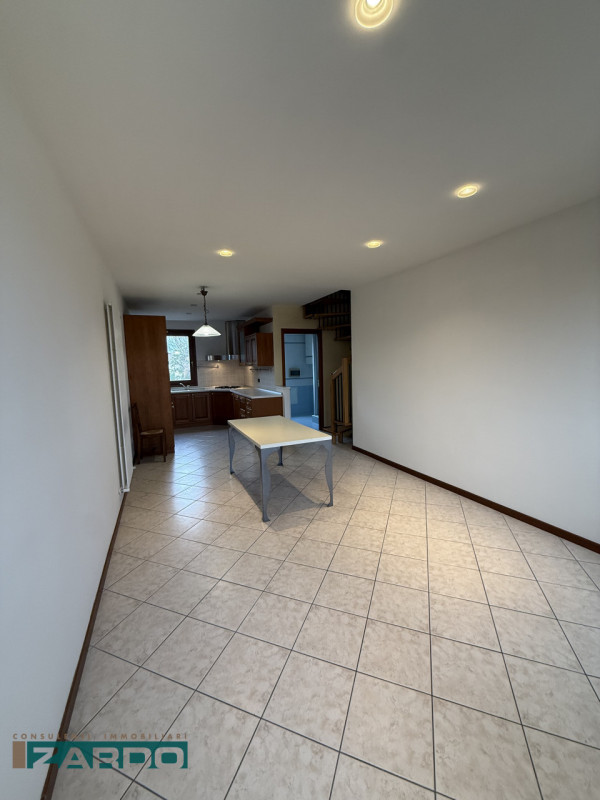 Rif. A-315 (per info 3409172184 | Nicolò)

Scoprite un'opportunità unica di vivere nella tranquil...