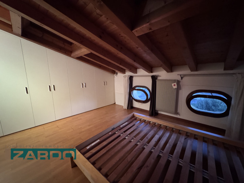 Rif. A-315 (per info 3409172184 | Nicolò)

Scoprite un'opportunità unica di vivere nella tranquil...