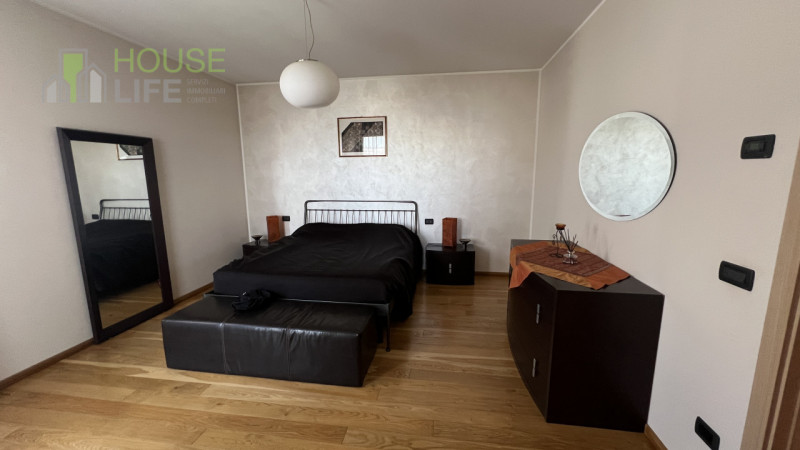 VERONA-MINERBE: Z.I. Capannone artigianale di 3.830 mq, suddivisa in un piano terra di 2.200 mq e...