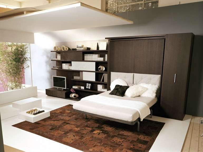 Scopri questo attico in vendita situato  nella  zona Ferri, con una superficie generosa di 180 me...