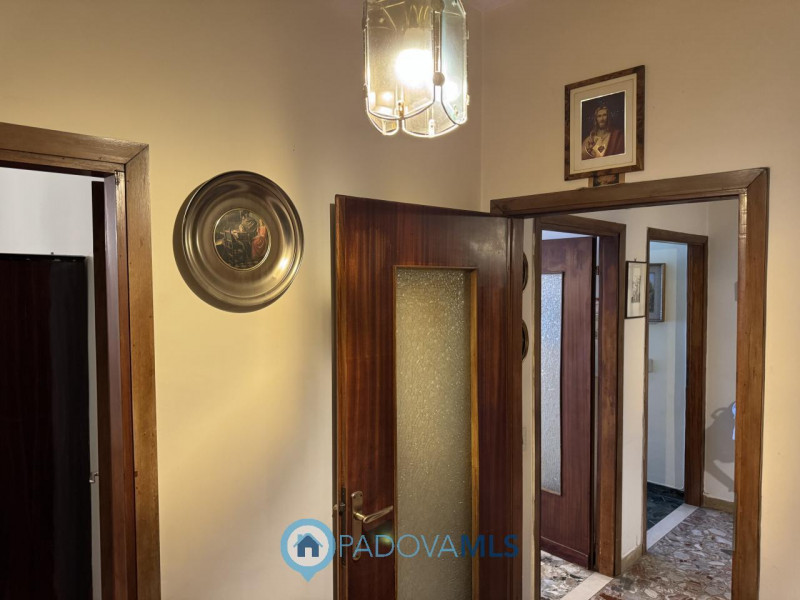 Immobile in esclusiva al Gruppo Padova MLS
Santissima Trinità quartiere Arcella (PD) vendesi appa...