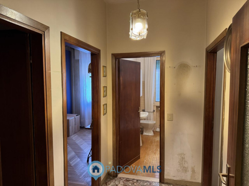 Immobile in esclusiva al Gruppo Padova MLS
Santissima Trinità quartiere Arcella (PD) vendesi appa...