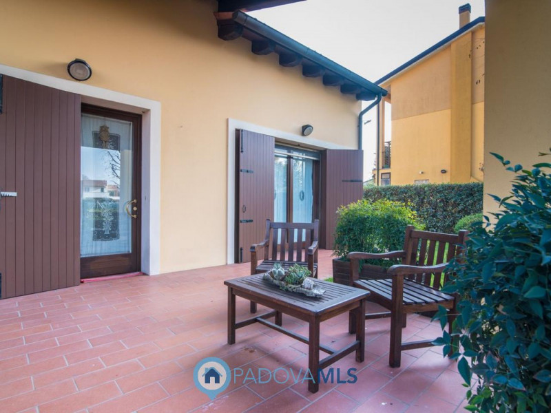 Immobile in esclusiva al Gruppo Padova MLS
Villa singola di pregio a Bragni Cadoneghe, caratteriz...