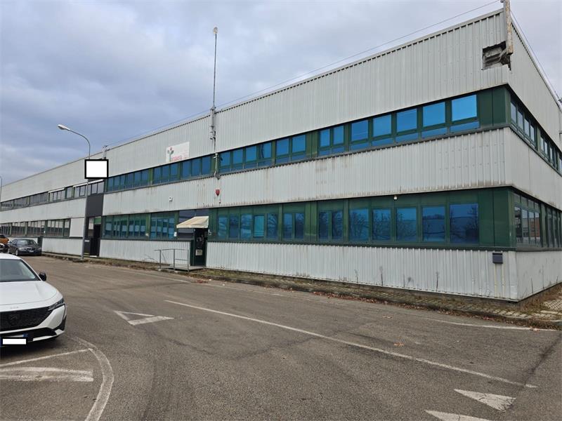 A.V. 43-23

Vendesi all'asta capannone in data 23 gennaio 2026

L'immobile costituito da un capan...